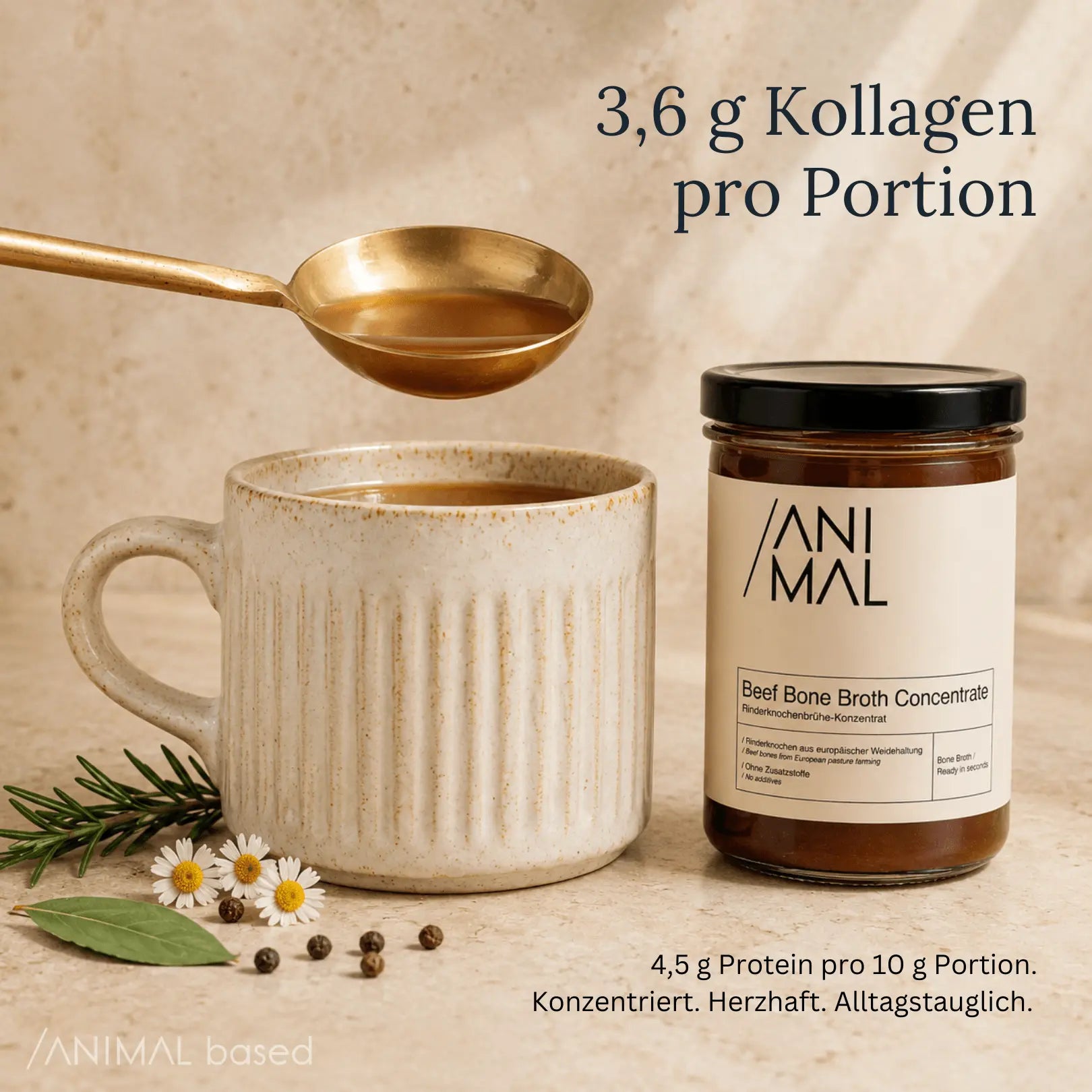 Animal Based Rinderknochenbrühe-Konzentrat mit 3,6 g Kollagen und 4,5 g Protein pro 10 g Portion.